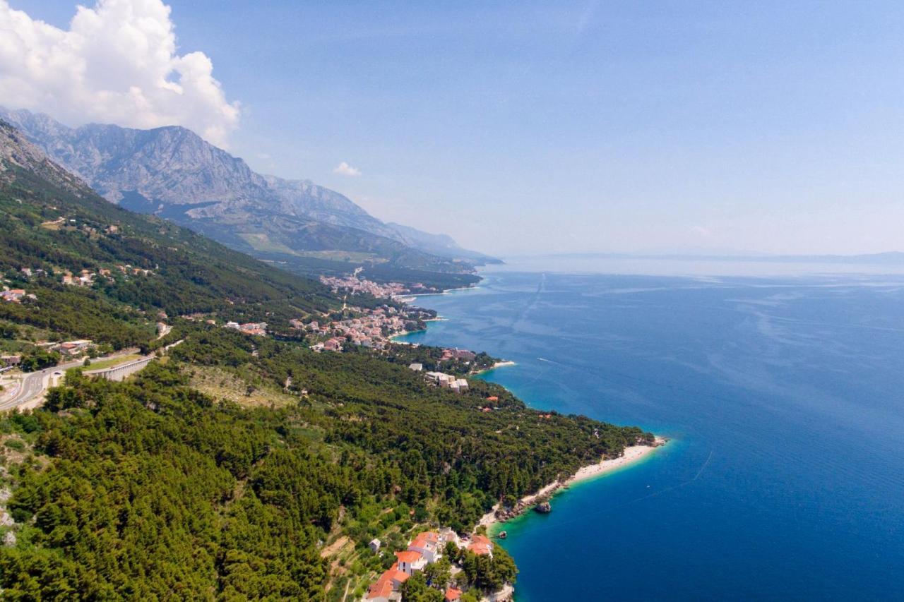 Apartments With A Parking Space Brela, Makarska - 16603 Ngoại thất bức ảnh