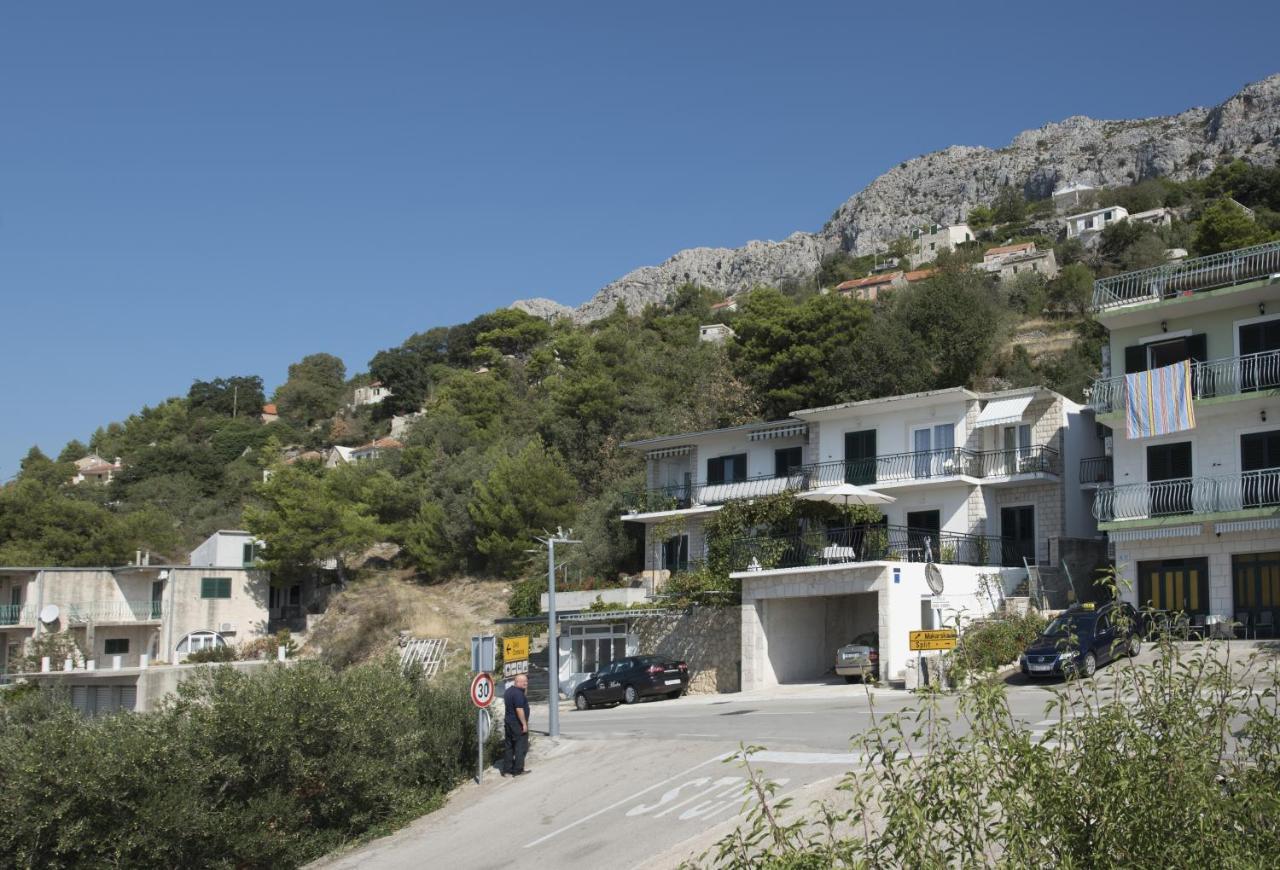 Apartments With A Parking Space Brela, Makarska - 16603 Ngoại thất bức ảnh