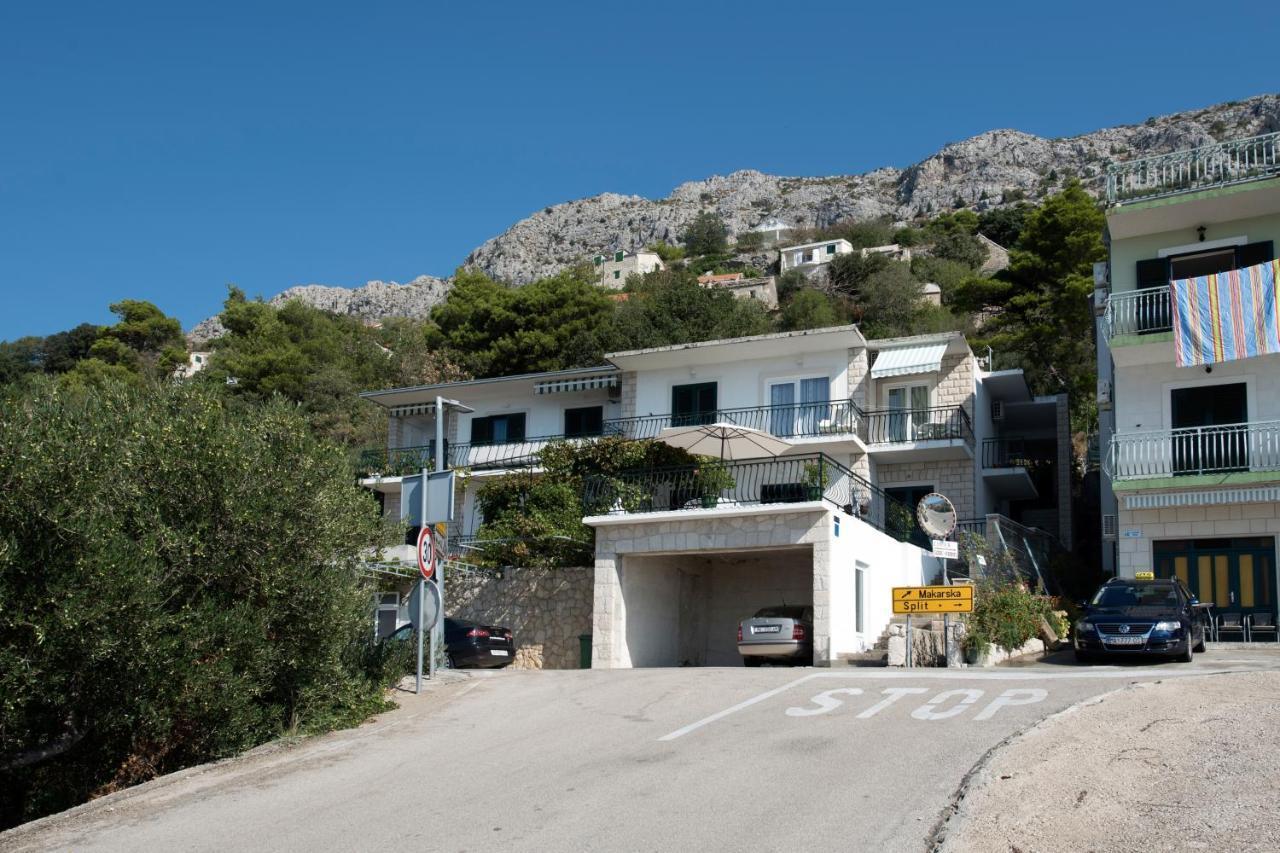 Apartments With A Parking Space Brela, Makarska - 16603 Ngoại thất bức ảnh