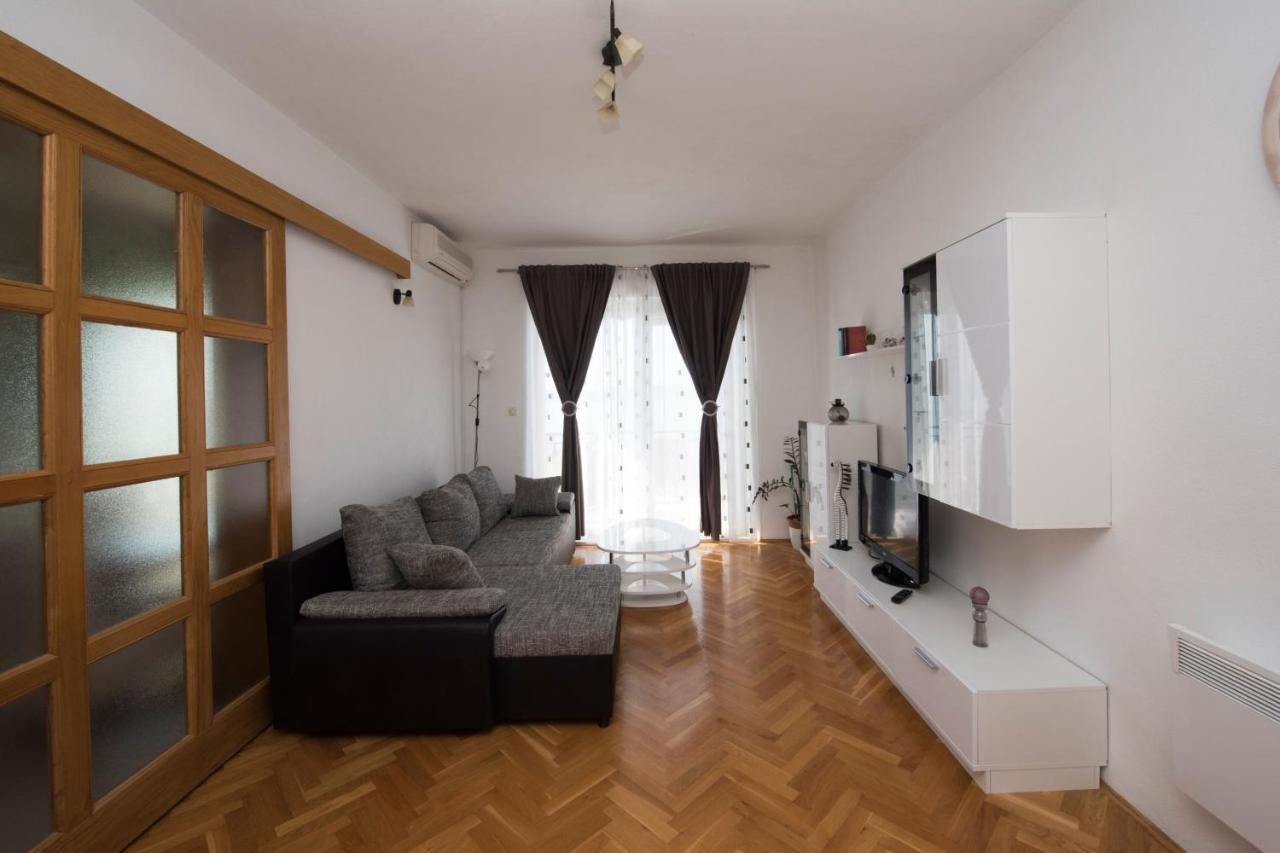 Apartments With A Parking Space Brela, Makarska - 16603 Ngoại thất bức ảnh