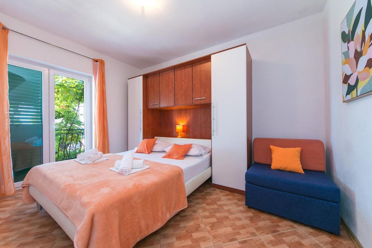 Apartments With A Parking Space Brela, Makarska - 16603 Ngoại thất bức ảnh