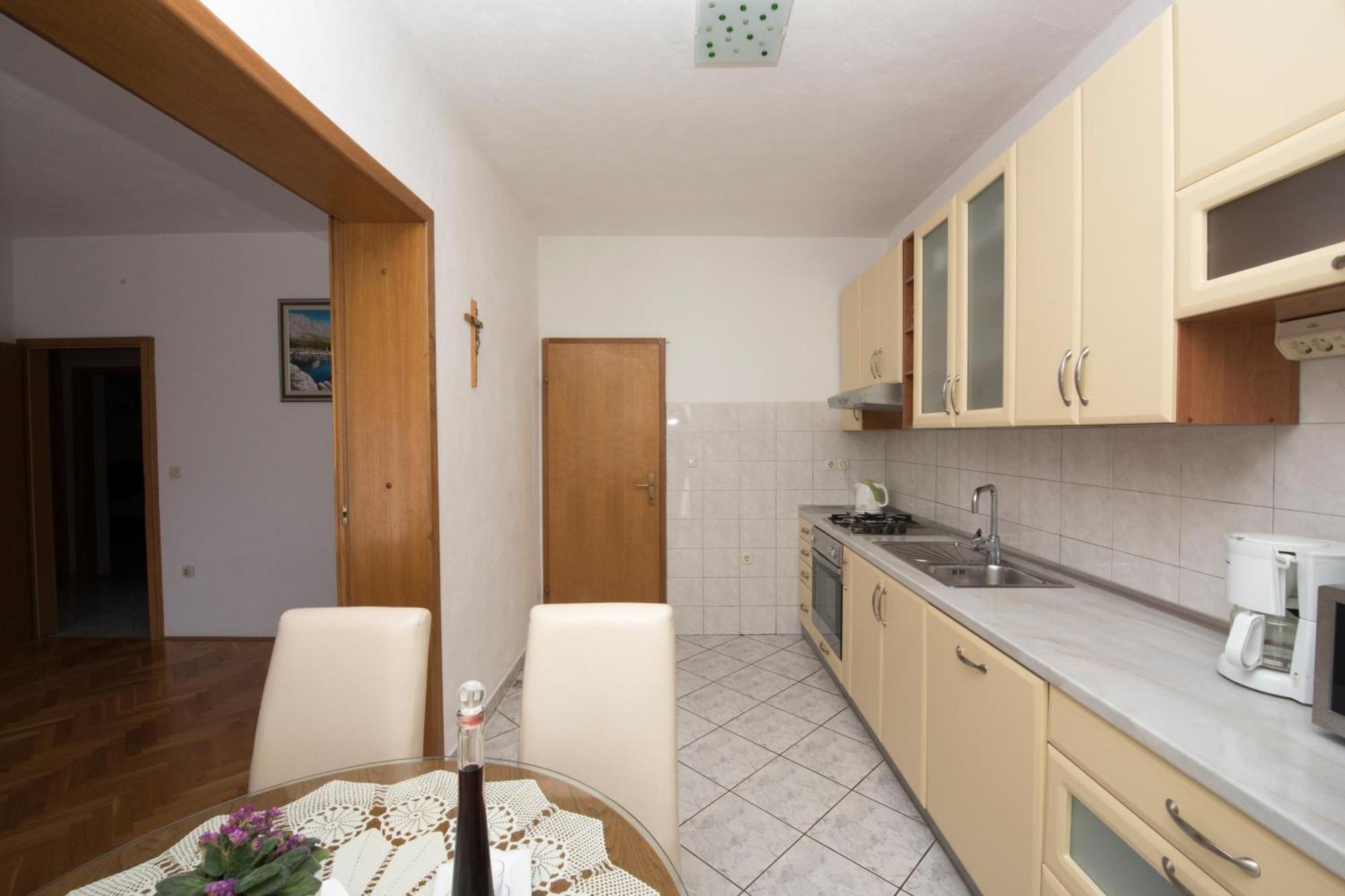 Apartments With A Parking Space Brela, Makarska - 16603 Phòng bức ảnh